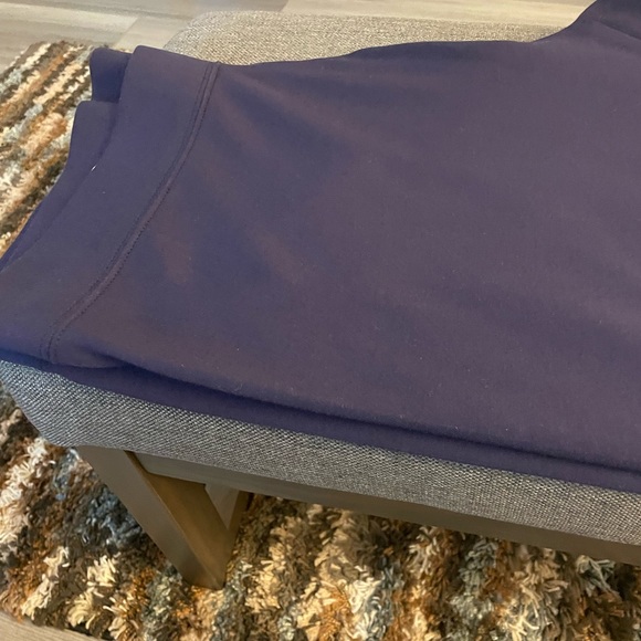 Cold water Creek capris - Picture 2 of 3